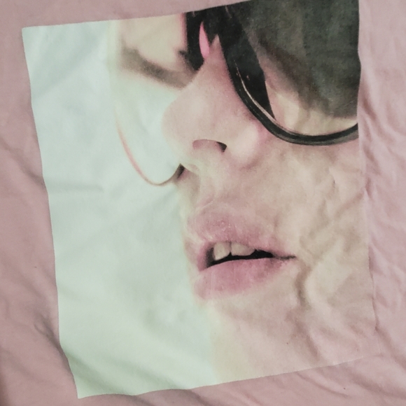 Pink graphic Shirt - Picture 2 of 4